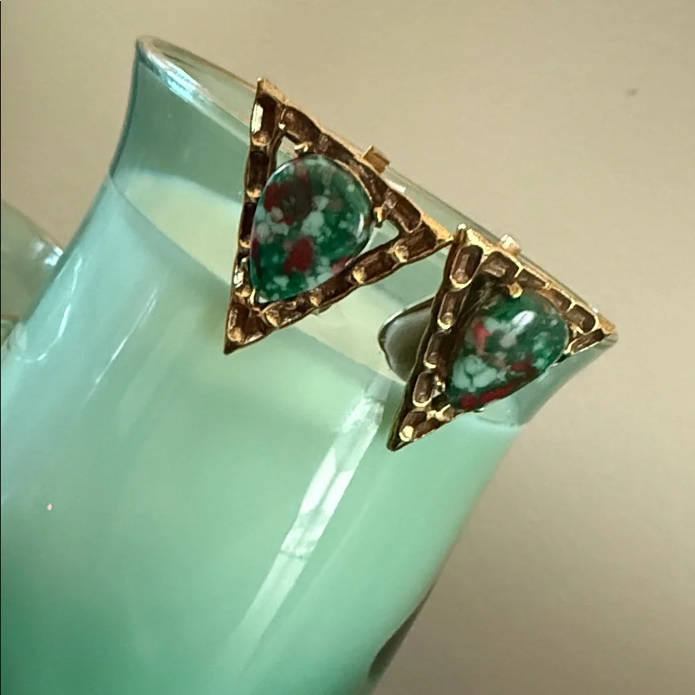 vintage Emmons gold-tone clip-on earrings - Picture 2 of 3